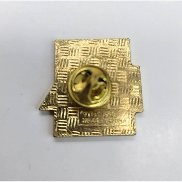 1998 Reno Flag Lapel Hat Pin National Bowling Stadium Red White Blue LI40 - Picture 3 of 4